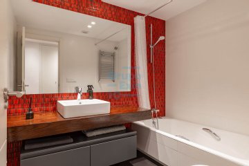 Foto 28 de Interesante y amplia vivienda en venta en una de las mejores zonas de Amara, en San Sebastián.