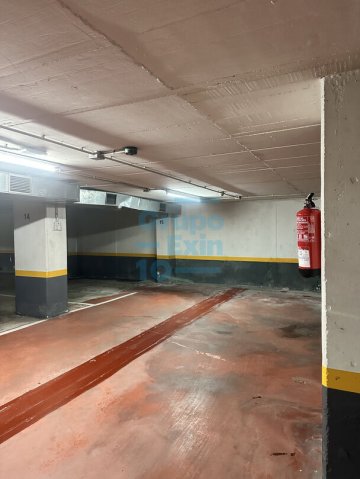 Foto 6 de Raya de garaje amplia, en el barrio de Ondarreta, muy próximo al Hotel San Sebastián.