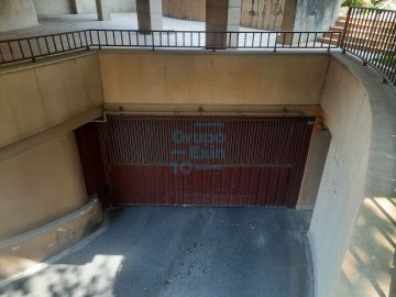 Foto 13 de Raya de garaje amplia, en el barrio de Ondarreta, muy próximo al Hotel San Sebastián.