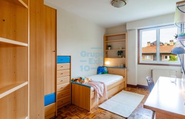 Foto 17 de Amplia vivienda familiar en venta en Mons Barrio de Intxaurrondo de San Sebastián bien comunicado con el centro de la ciudad.