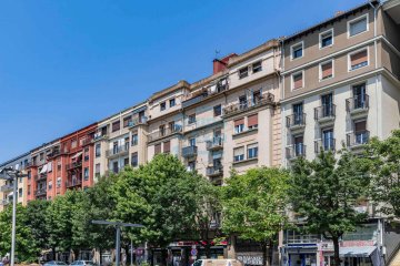 Foto 2 de Piso con mucho potencial para reformar, con balcón y Orientación Sur, a la venta en Pasajes