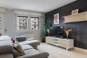 Foto 8 de Vivienda reformada en venta con posibilidad de 3 habitaciones en el corazón de El Antiguo, San Sebastián - Gipuzkoa