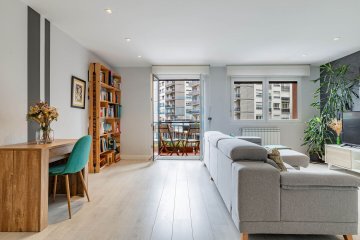 Foto 9 de Vivienda reformada en venta con posibilidad de 3 habitaciones en el corazón de El Antiguo, San Sebastián - Gipuzkoa