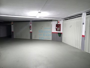 Foto 11 de Amplio garaje cerrado en venta con dos plazas independientes y espacio adicional libre.Ubicado en zona de Paseo de Miraconcha, San Sebastián.