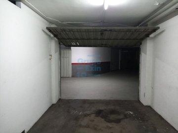 Foto 15 de Amplio garaje cerrado en venta con dos plazas independientes y espacio adicional libre.Ubicado en zona de Paseo de Miraconcha, San Sebastián.