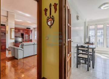 Foto 3 de Aukera paregabeko etxebizitza Altzan salgai / Estupenda oportunidad de piso a la venta en Alza.