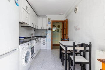 Foto 5 de Aukera paregabeko etxebizitza Altzan salgai / Estupenda oportunidad de piso a la venta en Alza.