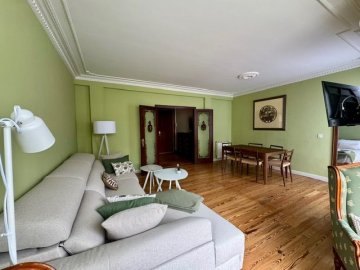 Foto 2 de Alquiler temporal para AGOSTO en Gros, al comienzo de Pº Colón a un paso del Kursal y la playa Foto 2 de Alquiler temporal para AGOSTO en Gros, al comienzo de Pº Colón a un paso del Kursal y la playa