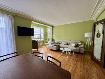 Foto 3 de Alquiler temporal para AGOSTO en Gros, al comienzo de Pº Colón a un paso del Kursal y la playa Foto 3 de Alquiler temporal para AGOSTO en Gros, al comienzo de Pº Colón a un paso del Kursal y la playa