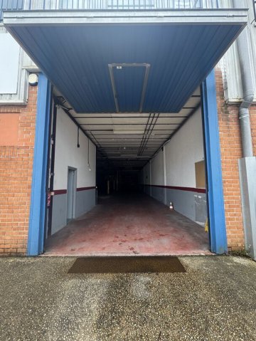 Foto 3 de Pabellón en alquiler en Pº Ubarburu, Martutene de 426 m2.
