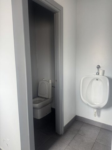 Foto 9 de Pabellón en alquiler en Pº Ubarburu, Martutene de 426 m2.