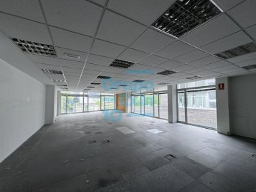 Foto 37 de Edificio Beiza Oficina luminosa, en esquina con 4 plazas de garaje opcionales