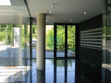 Foto 36 de Edificio de oficinas representativo