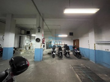 Foto 3 de Local en planta baja con acceso de vehículos