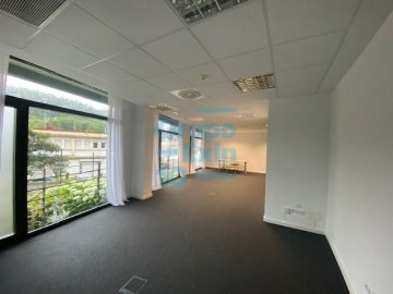 Foto 8 de Edificio representativo solo oficinas