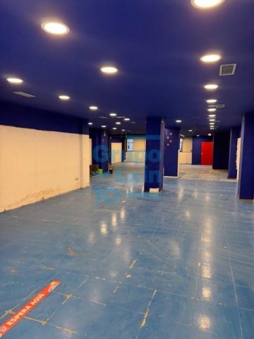 Foto 20 de Fachada principal a Carlos I.