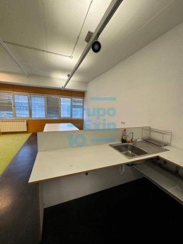 Foto 53 de Oficina de esquina