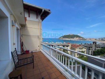 Foto 13 de Vistas bahia, con garaje cerrado. Vacío