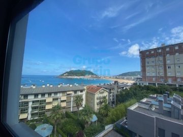 Foto 20 de Vistas bahia, con garaje cerrado. Vacío