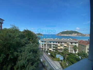 Foto 28 de Vistas bahia, con garaje cerrado. Vacío