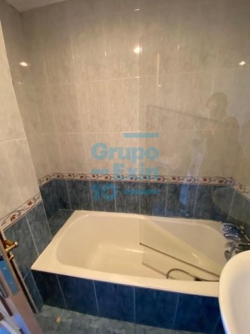 Foto 30 de Vistas bahia, con garaje cerrado. Vacío