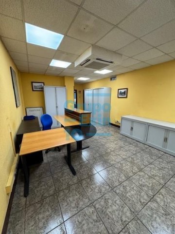 Foto 4 de Muy bien comunicada. Polígono Bidebitarte. Astigarraga.