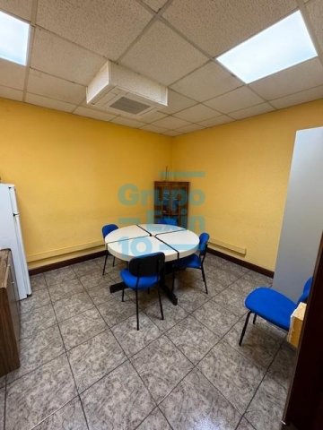 Foto 6 de Muy bien comunicada. Polígono Bidebitarte. Astigarraga.