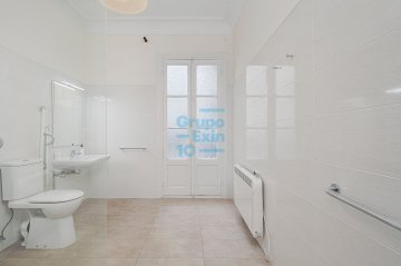 Foto 15 de Calle Prim junto Plaza Bilbao , a reformar Foto 15 de Calle Prim junto Plaza Bilbao , a reformar