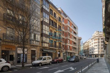 Foto 24 de Calle Prim junto Plaza Bilbao , a reformar Foto 24 de Calle Prim junto Plaza Bilbao , a reformar