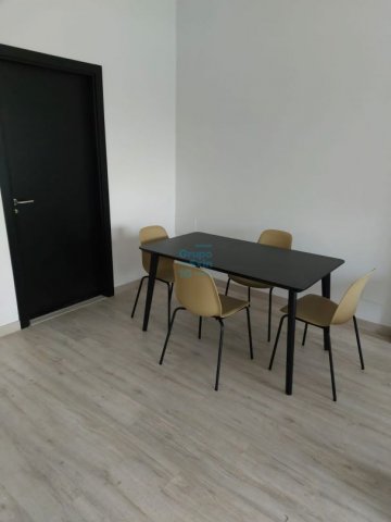 Foto 6 de Oficina de esquina a estrenar, exterior con baño. Foto 6 de Oficina de esquina a estrenar, exterior con baño.