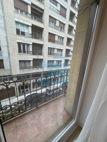 Foto 14 de Piso exterior con balcón, amueblado