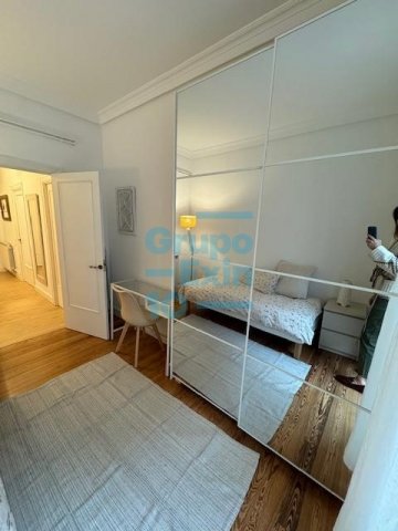 Foto 20 de Piso exterior con balcón, amueblado