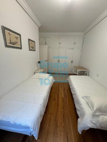 Foto 22 de Piso exterior con balcón, amueblado