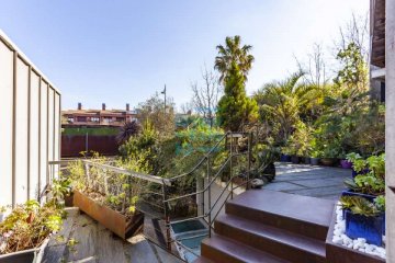 Foto 51 de Preciosa y única villa de diseño con los mejores materiales, ascensor, piscina, sauna y jardines con plantas tropicales