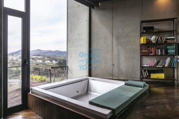 Foto 64 de Preciosa y única villa de diseño con los mejores materiales, ascensor, piscina, sauna y jardines con plantas tropicales