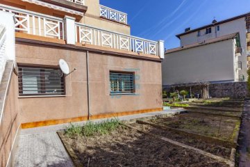 Foto 7 de En Ategorrieta, junto al reloj. Vendo una villa unifamiliar en parcela de 1004 m2, con posibilidad de construir 5 viviendas.