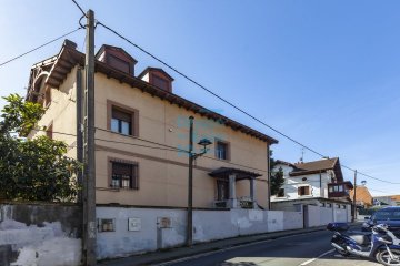 Foto 39 de En Ategorrieta, junto al reloj. Vendo una villa unifamiliar en parcela de 1004 m2, con posibilidad de construir 5 viviendas.