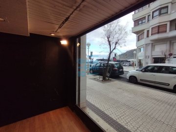 Foto 4 de Local ideal para abrir tu nuevo negocio, en pleno centro de Gros, orientado al Paseo de la Zurriola de 85 m2 útiles