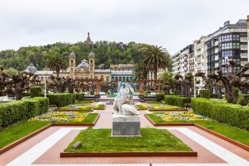 Foto 33 de Vivienda con imponentes vistas a la playa de la Concha y al ayuntamiento de San Sebastián. Requiere reforma integral