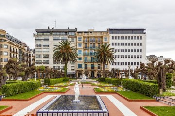 Foto 42 de Vivienda con imponentes vistas a la playa de la Concha y al ayuntamiento de San Sebastián. Requiere reforma integral