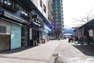 Foto 8 de INVERSIONISTAS. Local comercial en Plaza Ferrerías a pleno rendimiento como negocio de estética.