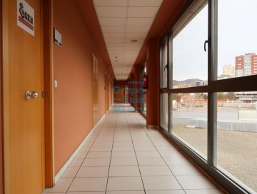 Foto 9 de Diáfana en edificio de oficinas con zona gratuita de aparcamiento exterior