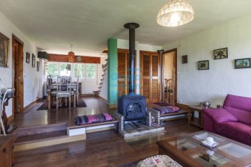 Foto 4 de Casa individual en 3 plantas con vistas panorámicas a la bahía de Txingudi. Terreno propio de 9.287 m2 con arboles frutales y frontón.