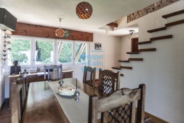 Foto 16 de Casa individual en 3 plantas con vistas panorámicas a la bahía de Txingudi. Terreno propio de 9.287 m2 con arboles frutales y frontón.