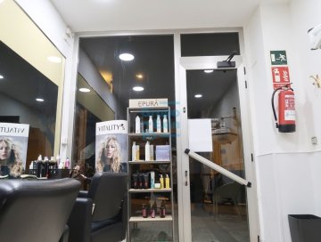 Foto 15 de PELUQUERIA en Loiola, en calle Sierra de Urbasa. POSIBILIDAD ALQUILER CON OPCION COMPRA.
