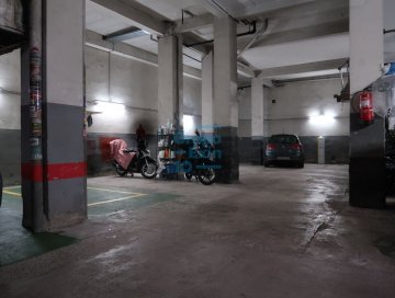Foto 7 de Buenavista. Raya de garaje para coche pequeño dentro de garaje comunitario.
