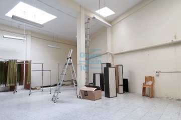 Foto 2 de Local comercial en Txofre en planta baja con espacio diáfano muy luminoso y escaparate de 3,78 mts.