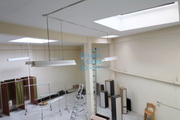 Foto 3 de Local comercial en Txofre en planta baja con espacio diáfano muy luminoso y escaparate de 3,78 mts.