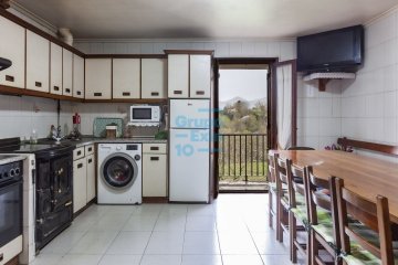 Foto 5 de Caserío bifamiliar en 3 plantas con posibilidad de construir dos viviendas.
