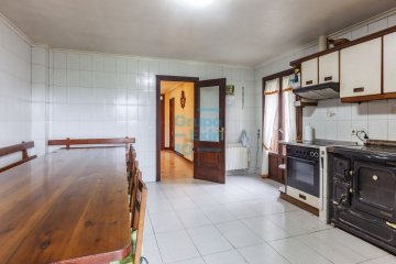 Foto 6 de Caserío bifamiliar en 3 plantas con posibilidad de construir dos viviendas.